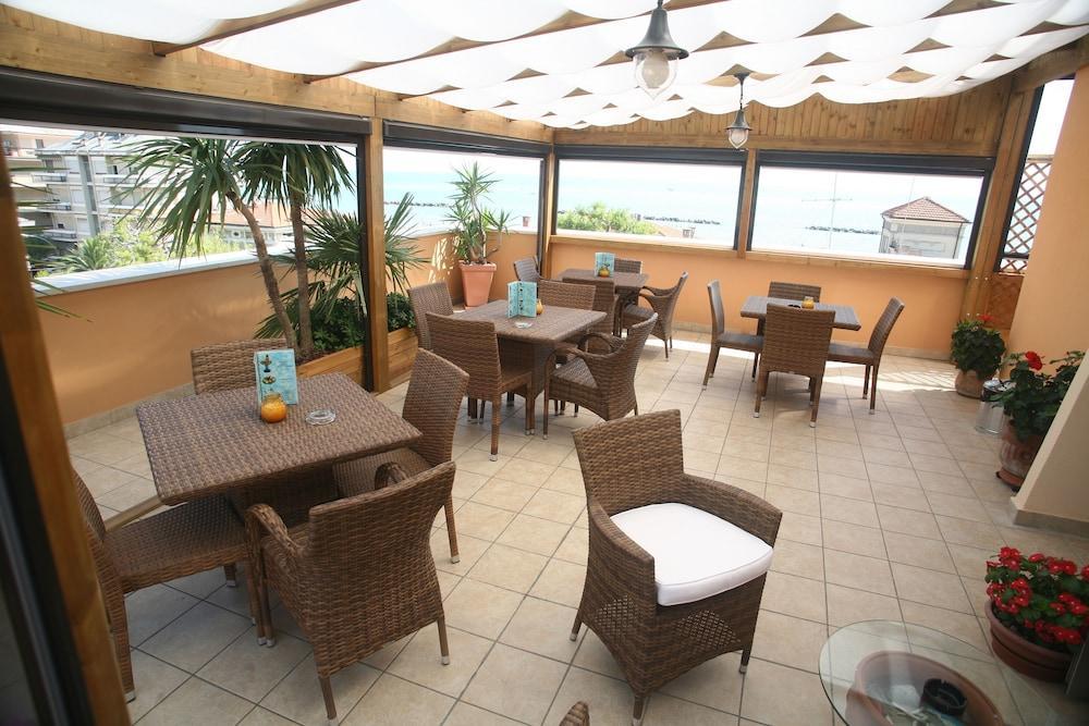 Hotel Victoria Porto San Giorgio Εξωτερικό φωτογραφία
